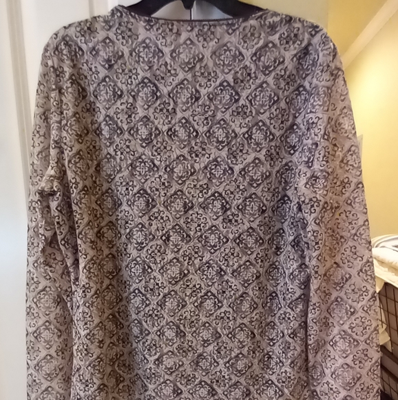 Westbound large long sleeve blouse in shades of brown,blue and white. - Picture 2 of 9